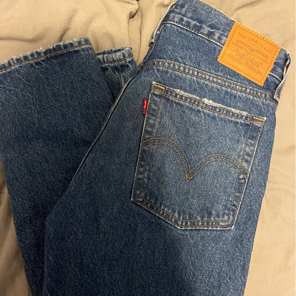 Levi Wedgie Jeans - Picture 1 of 2